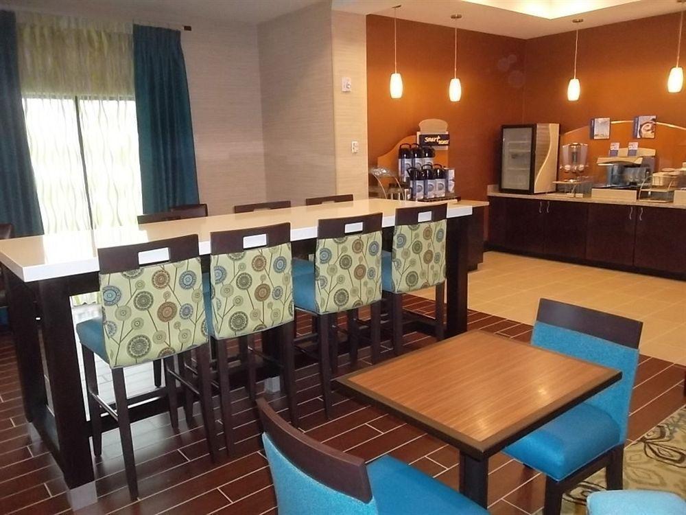 Holiday Inn Express Hotel & Suites Orlando East-Ucf Area By Ihg Alafaya Exterior photo